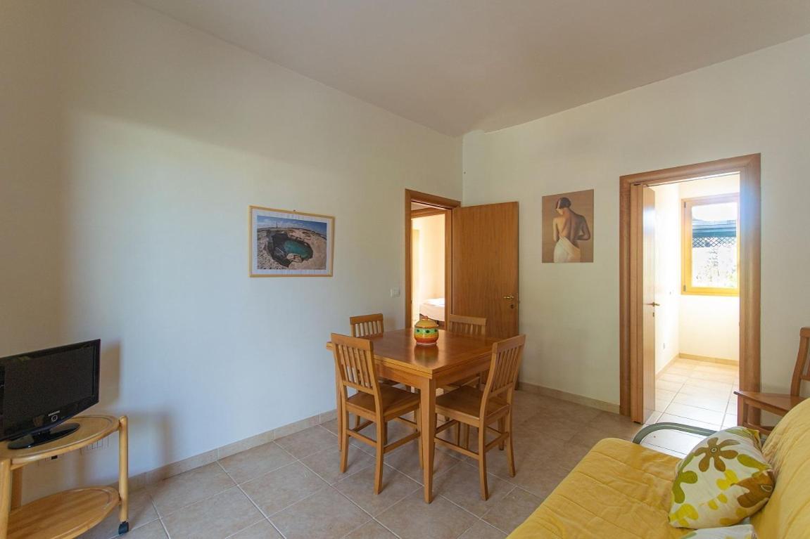 Blue Area Apartments - Fromhometosalento Torre dell'Orso Exterior foto